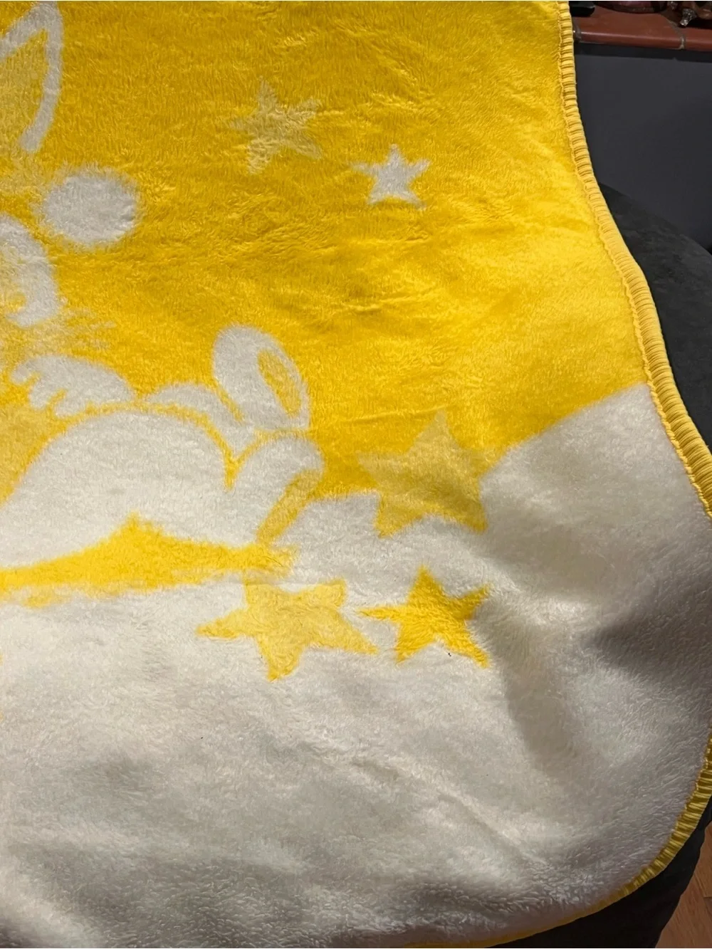 Vtg. Yellow and White Bunny Moon Plush Blanket